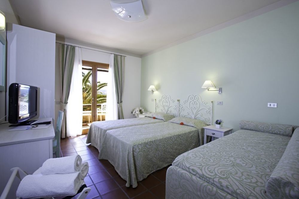Blu Hotel Laconia Village Cannigione Esterno foto