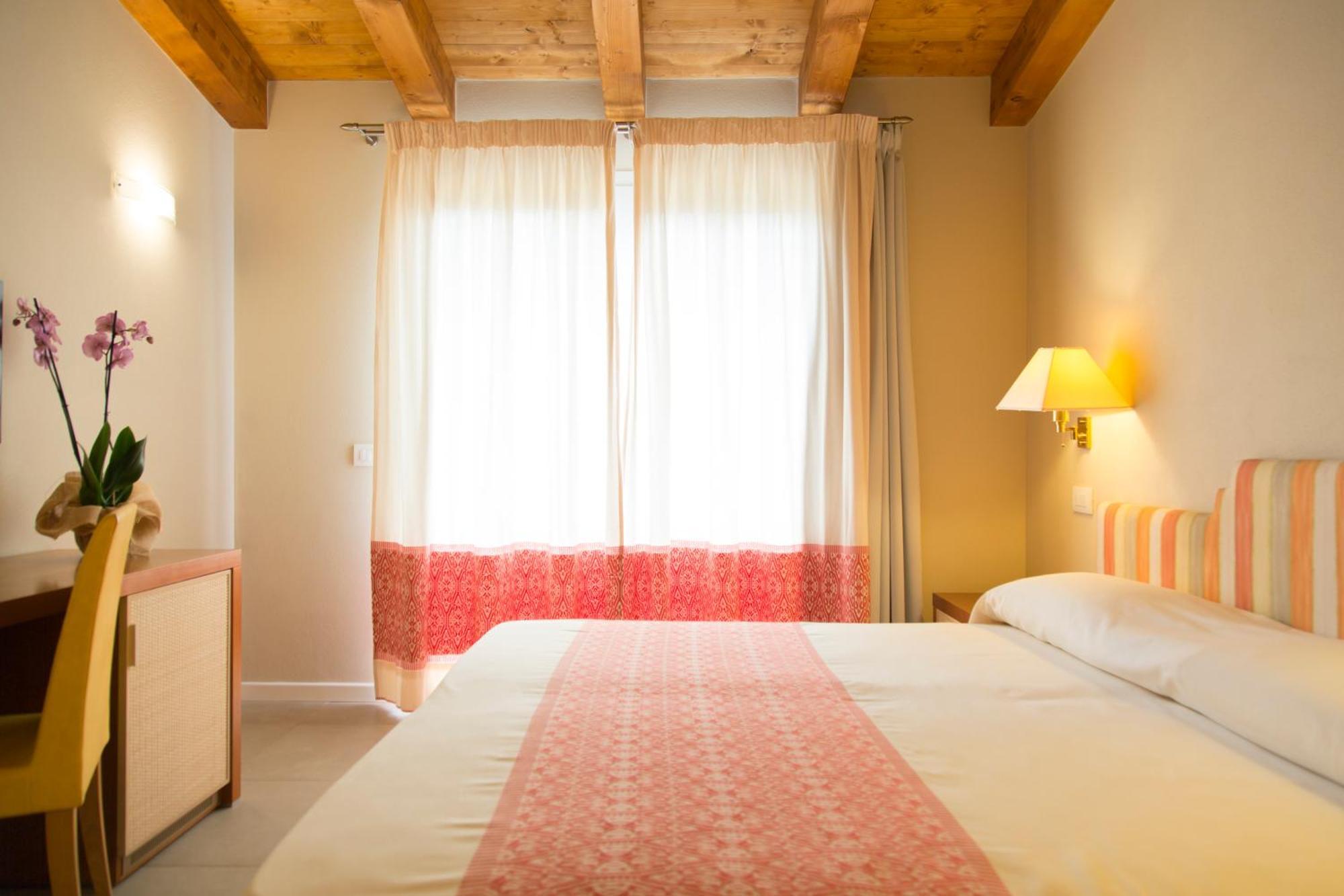Blu Hotel Laconia Village Cannigione Camera foto