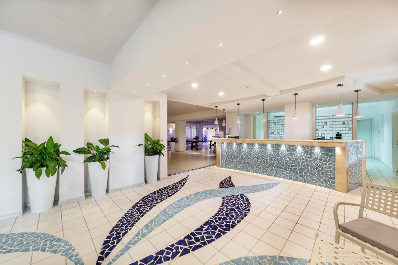 Blu Hotel Laconia Village Cannigione Esterno foto